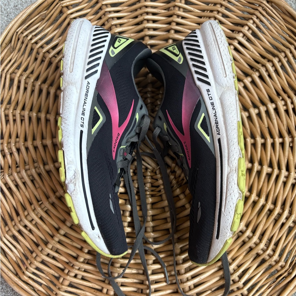 Brooks Adrenaline GTS 23 Road Running Sneakers in Black Gunmetal Green Size 7.5 - Picture 3 of 9